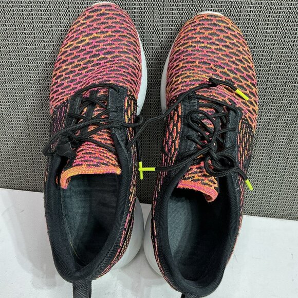 Nike Roshe One Flyknit Women - Great Condition - Size 11 - Picture 5 of 8